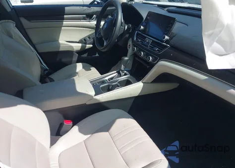 2018 Honda Accord Touring z USA, uszkodzony, nr VIN 1HGCV1F95JA120478